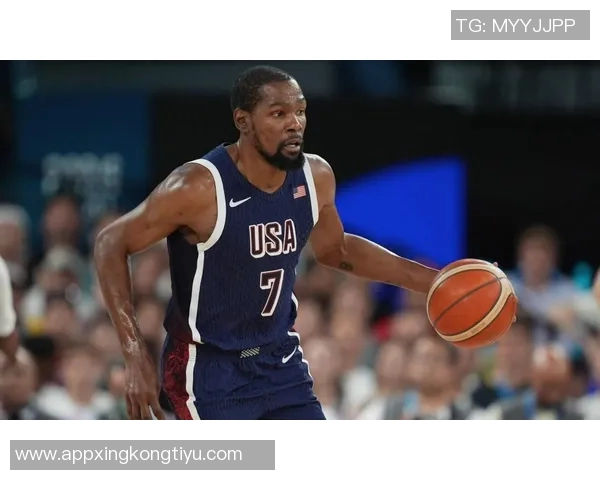 杜兰特赛季开局表现惊艳场均30分高效命中率限制对手运动战表现不佳 杜兰特赛季开局表现惊艳场均30分高效命中率限制对手运动战表现不佳