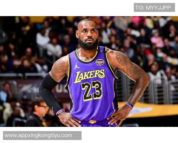 詹姆斯积极训练以防坐骨神经痛复发重点在于恢复体能与状态 詹姆斯积极训练以防坐骨神经痛复发重点在于恢复体能与状态