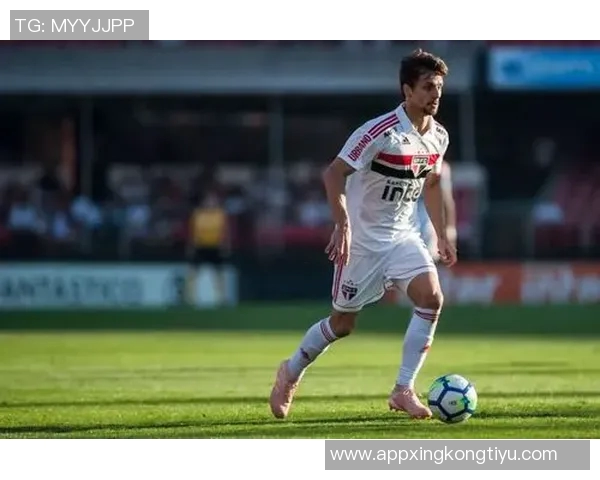 米兰中卫加比亚喜迎新生命宣布妻子怀孕二人于今年六月步入婚姻殿堂