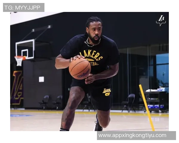 小乔丹表现出色半场7分钟高效贡献7分3板助力球队 小乔丹表现出色半场7分钟高效贡献7分3板助力球队