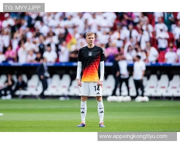 克林斯曼称菲尔克鲁格为世界杯最佳禁区终结者期待他带来惊喜表现