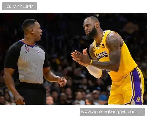 大莫里斯谈湖人对詹姆斯的态度认为缺乏应有的尊重令人困惑