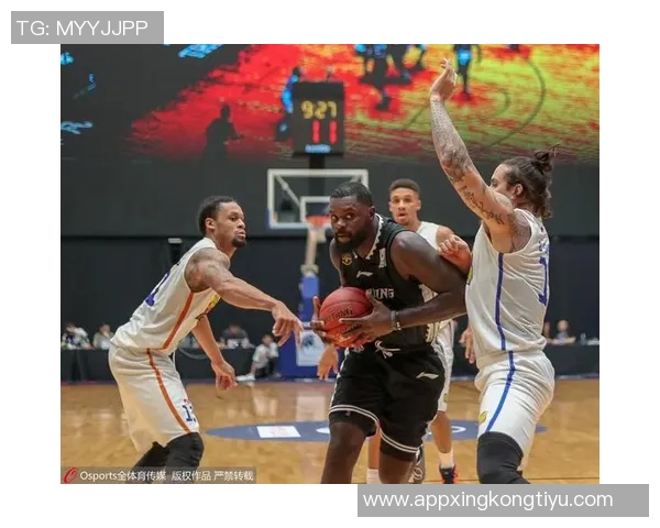 康利赞华子休赛期积极组织训练展现领袖气质显著提升