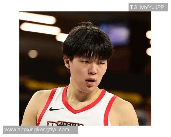 杨瀚森谈球队增重要求：我自然发展觉得自己挺好