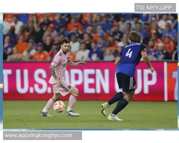 客场逆境加剧迈阿密防守失误再失一球上半场形势严峻