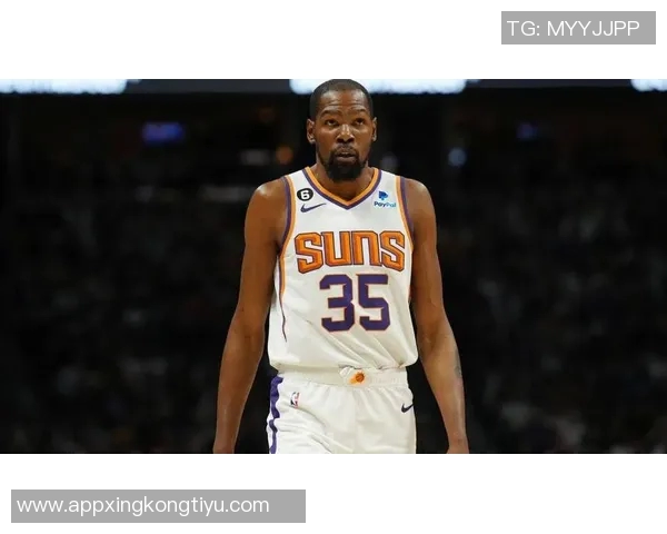 杜兰特谈末节表现强调团队合作与减压的重要性